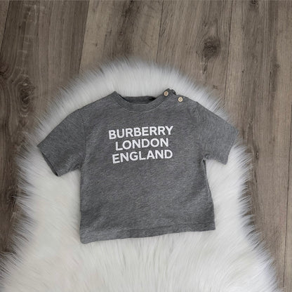 Burberry Unisex T shirt - 6M