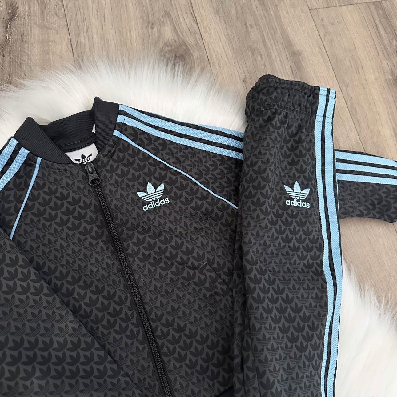 Adidas Boys Tracksuit Set - 12/18 months