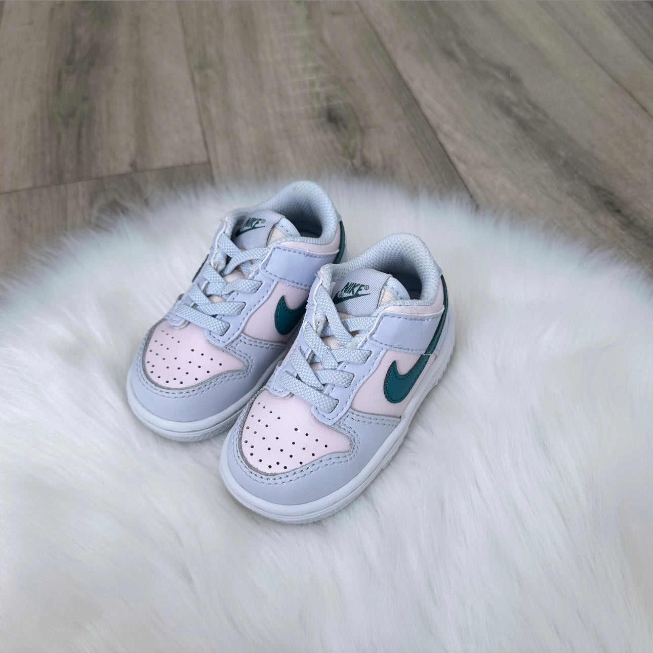Nike Dunks ‘Mineral Teal’ Girls Trainers - 4.5