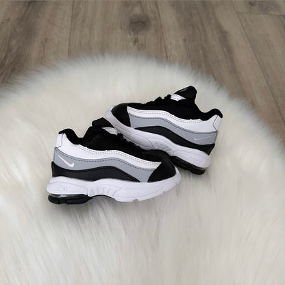 Nike Air Max Boys Trainers - 3.5 UK