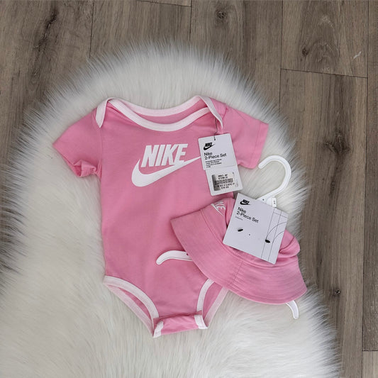 Nike Girls Romper Hat Set - 0/6 months