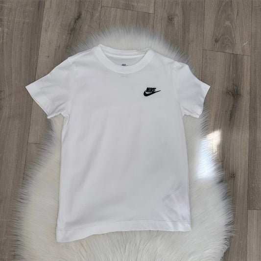 Nike Boys T shirt - Age 8