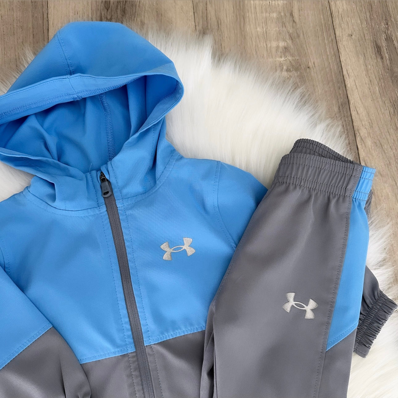 Under Armour Boys Tracksuit - 0/3 months