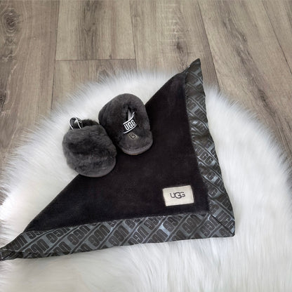 UGG Girls Slider / Slippers - UK 2