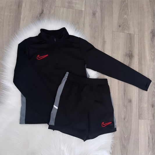 Nike Boys Shorts Set - 4/5 Years