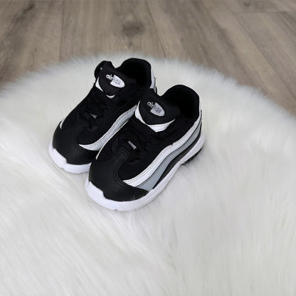 Nike Air Max Boys Trainers - 3.5 UK