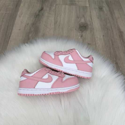 Nike Girls Pink Dunks Trainers - 7.5 UK