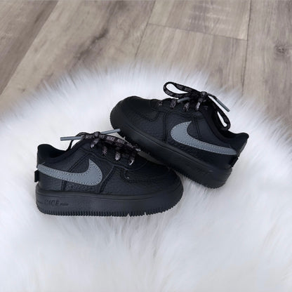 Nike Unisex Trainers - 4.5