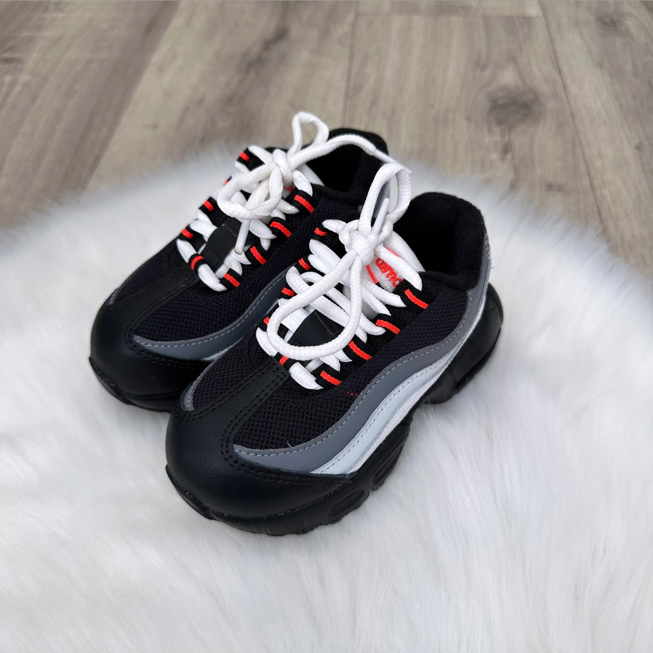 Nike Air Max 95 Boys Trainers - Multiple Sizes