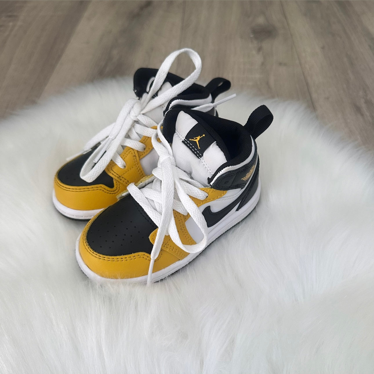 Jordan 1 ‘Yellow Ochre’ Boys Trainers - UK 6.5