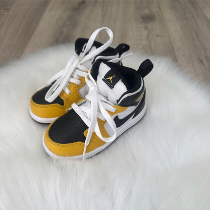 Jordan 1 ‘Yellow Ochre’ Boys Trainers - UK 6.5