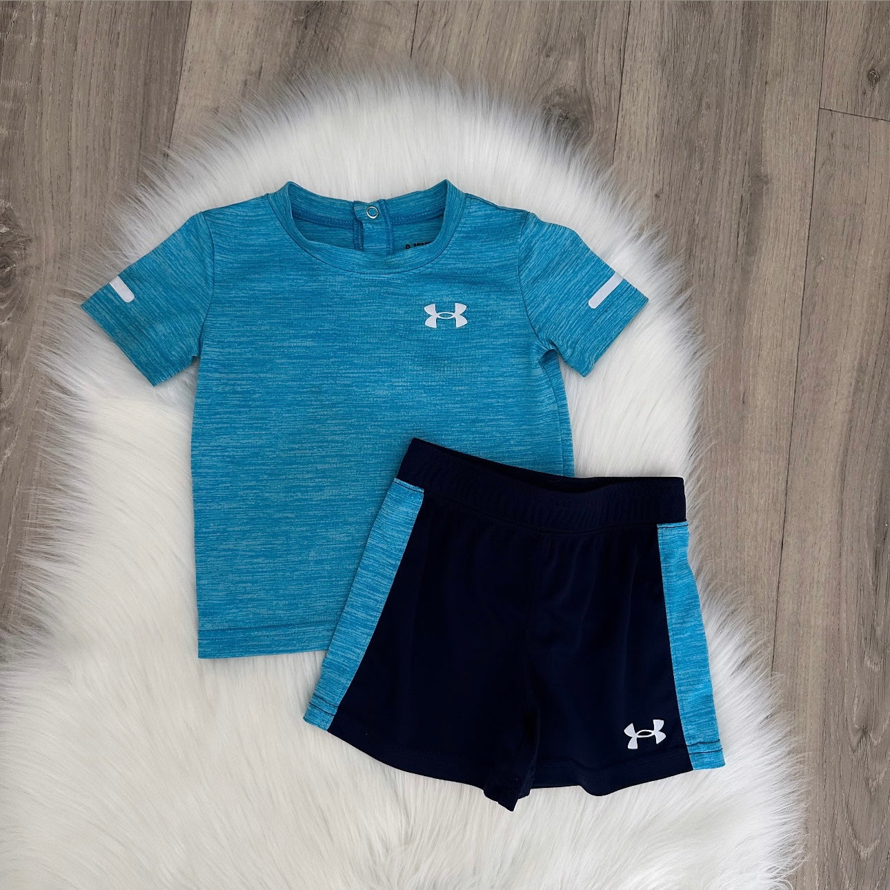 Under Armour Boys Shorts Set - 9/12 months