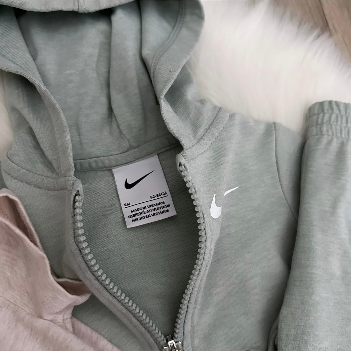 Nike Boys Tracksuit Set - 6M