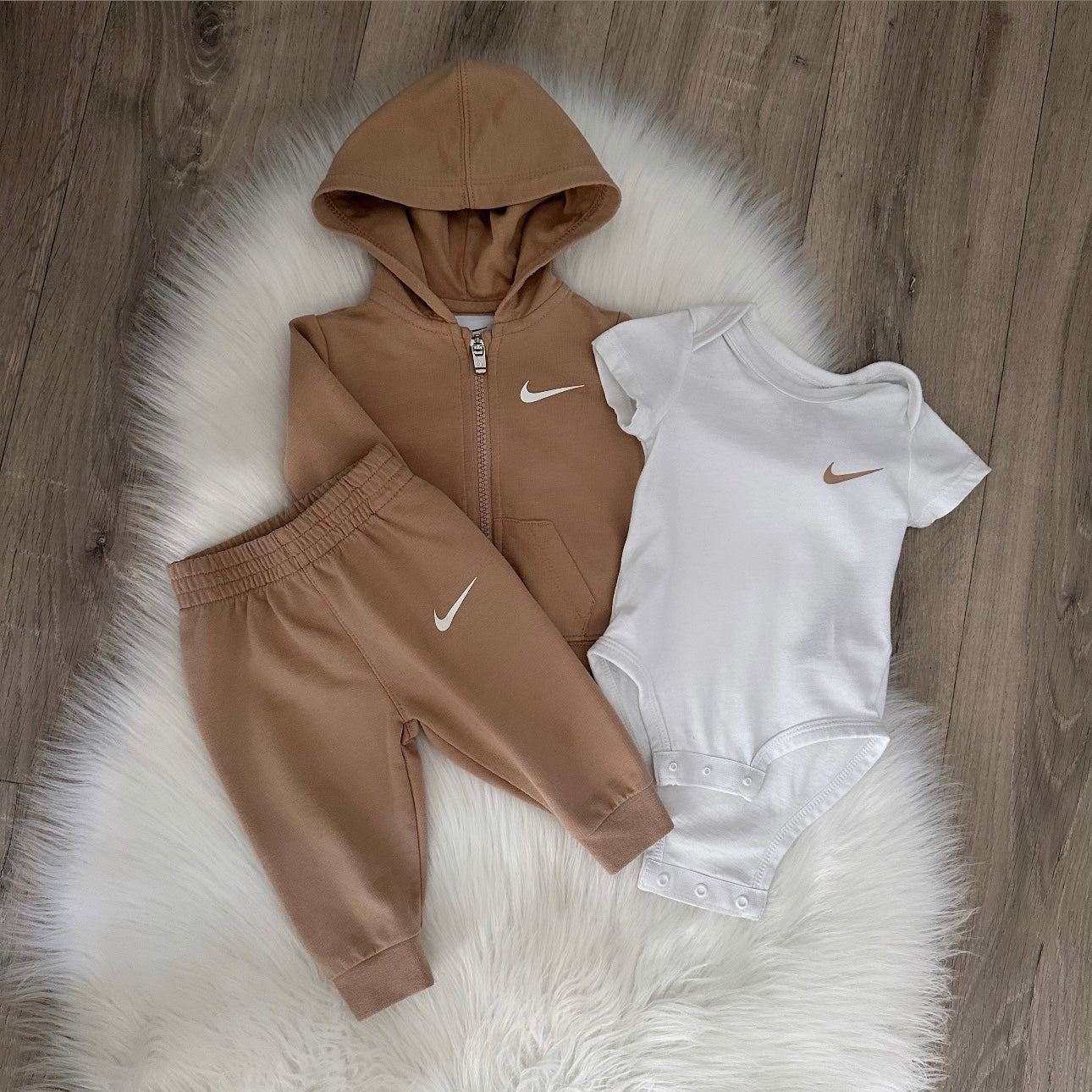 Nike Boys Tracksuit Set - 6M