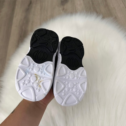 Nike Air Max Boys Trainers - 3.5 UK