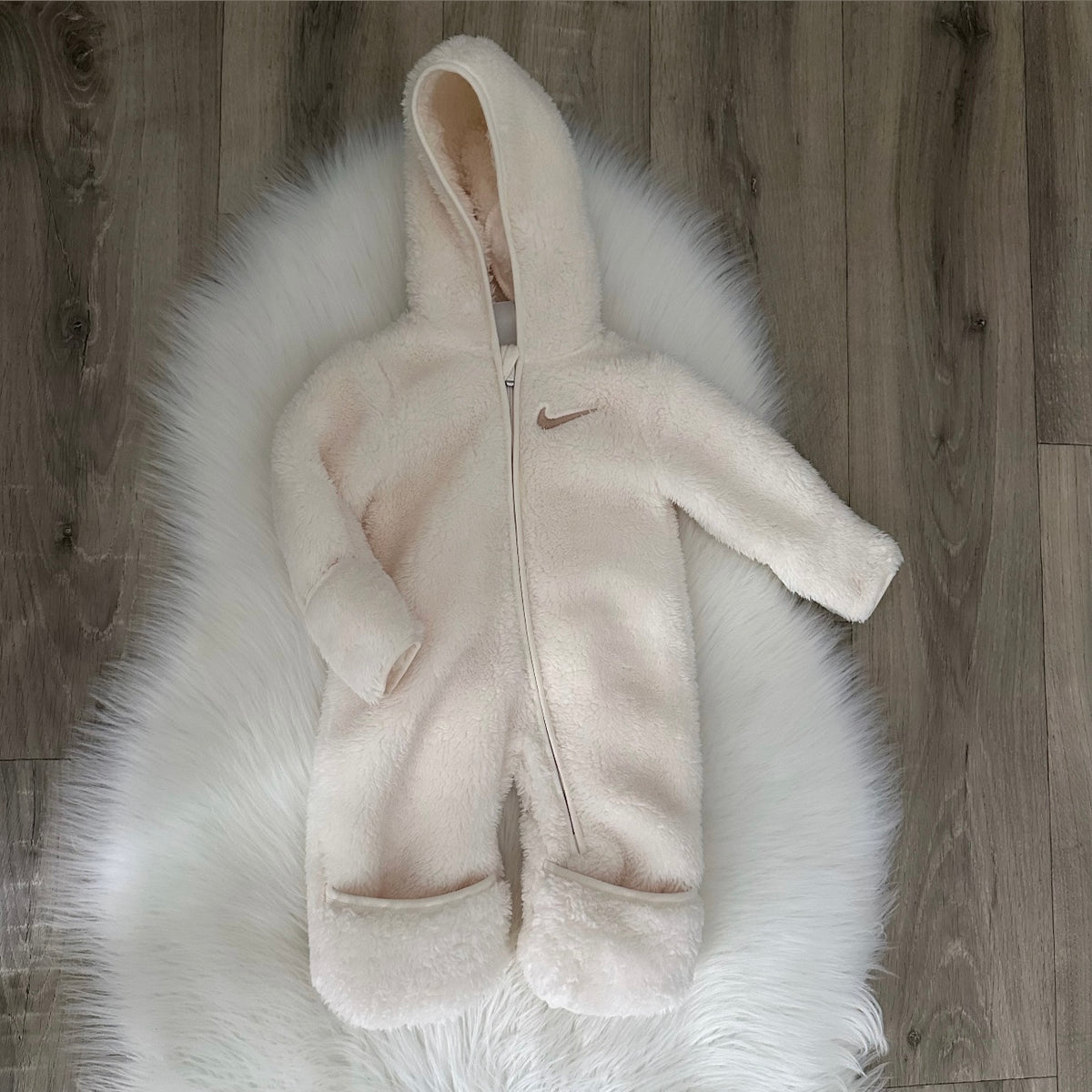 Nike Unisex Teddy Pramsuit - 3M