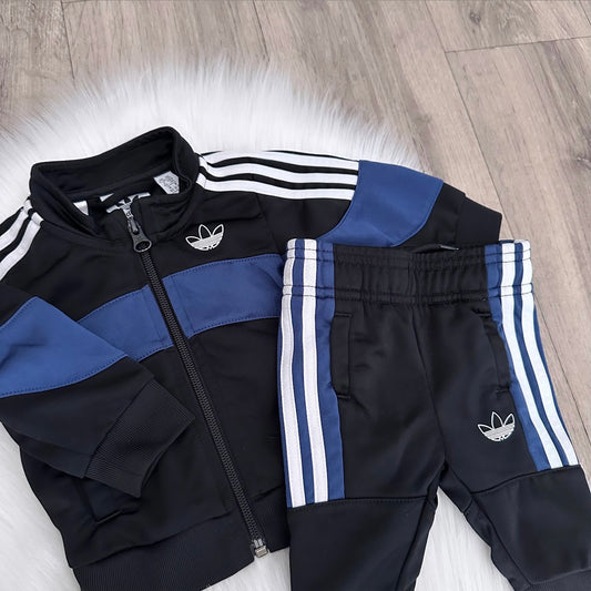 Adidas Boys Tracksuit - 0/3 months