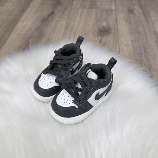 Jordan 1 ‘Iron Grey’ Boys Trainers - 3.5 UK